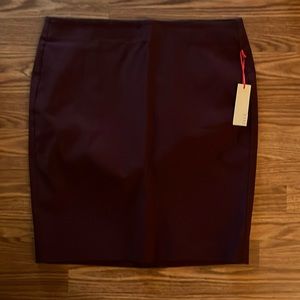 Elle Cranberry XL skirt. Never worn.